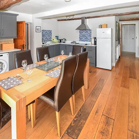 Hollin Bank Barn * High Yewdale